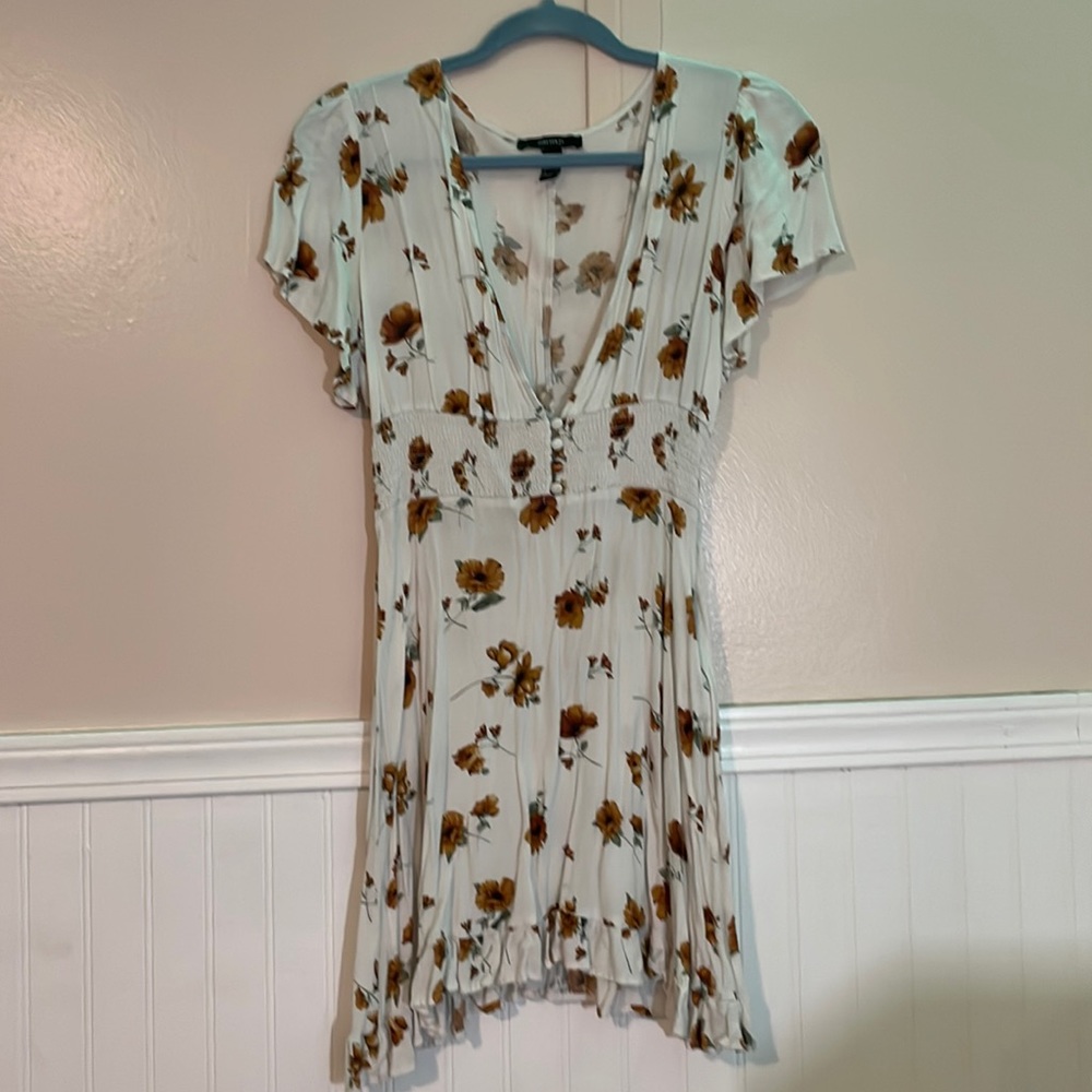 FOREVER 21 FLORAL MINI DRESS